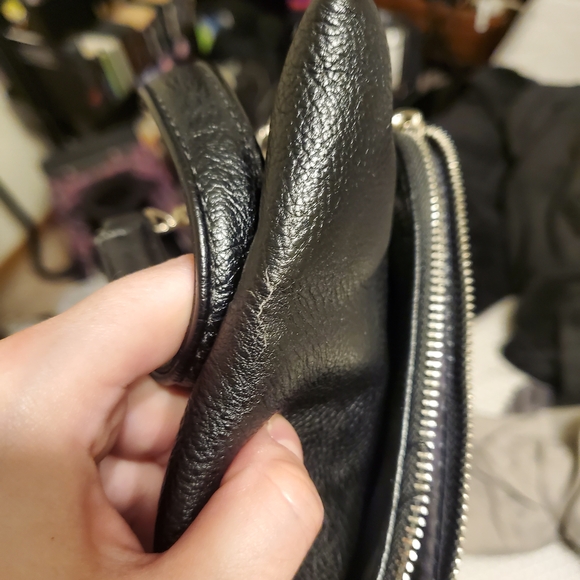 Jennifer Lopez Black Leather Wristlet with Silver Chain - Picture 7 of 10